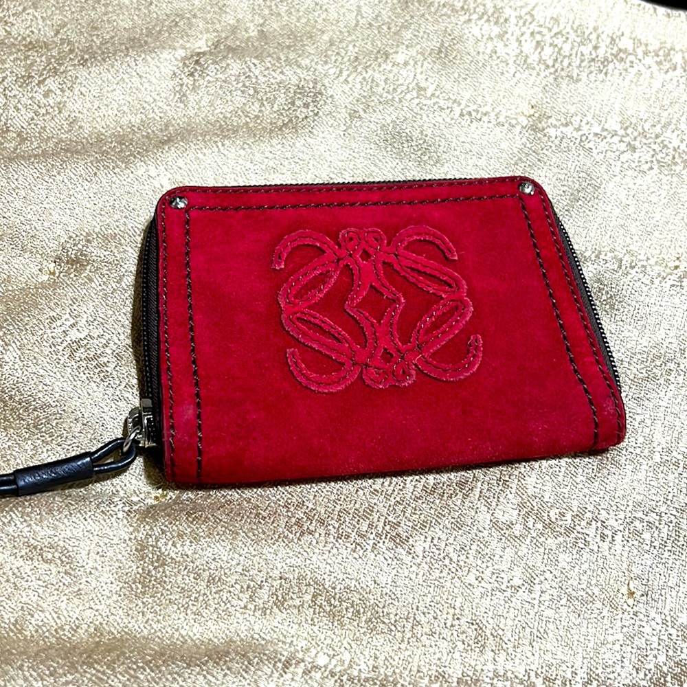 EUC! 🔥 AUTHENTIC LOEWE SUEDE PASSPORT WALLET